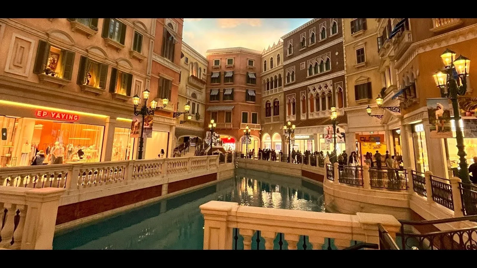 威尼斯人大運河貢多拉